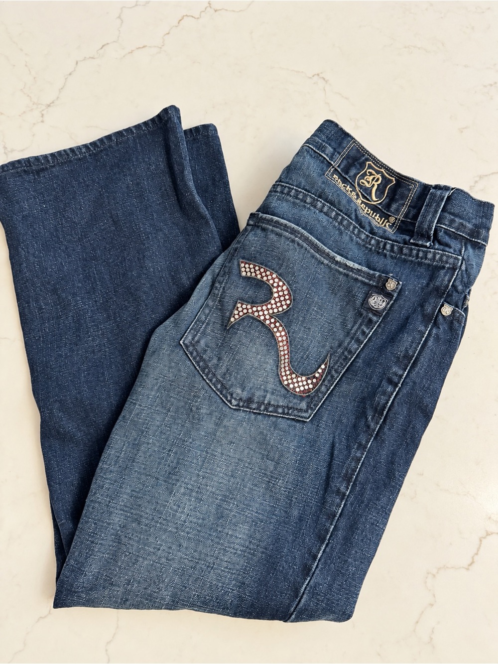 Rock & Republic Size 34 Rhinestone R Pocket Bootcut Jeans